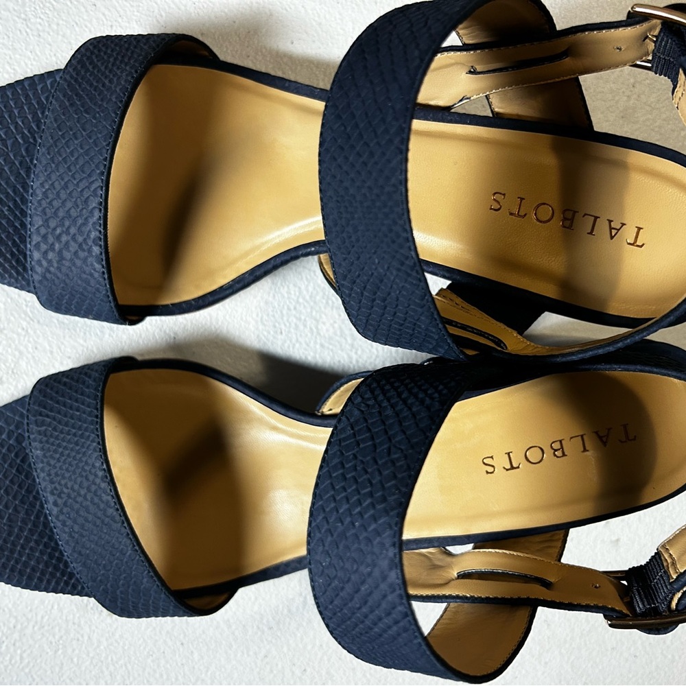 Talbots Blue Sandals with Adjustable Ankle Strap and Textured Design - Picture 8 of 12